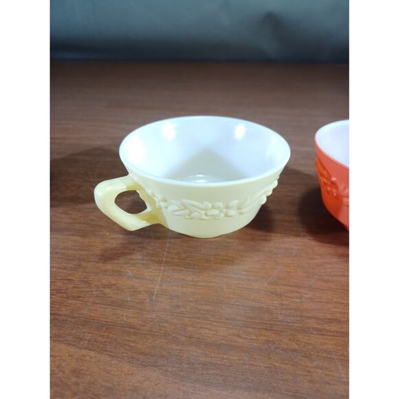 RARE VTG Hazel Atlas MCM Multicolor Cup Set Of 4 3D Raised Flower Leaf Design - Picture 3 of 10